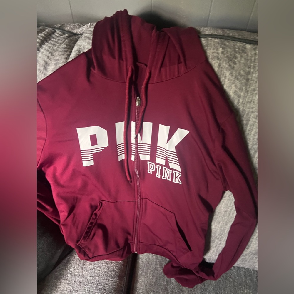 Maroon pink windbreaker size med